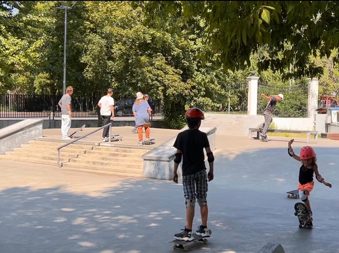 Тренировки по скейтбордингу в парке "Красная Пресня"