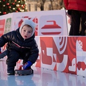 Московские традиции – ушанки, валенки, угощения!